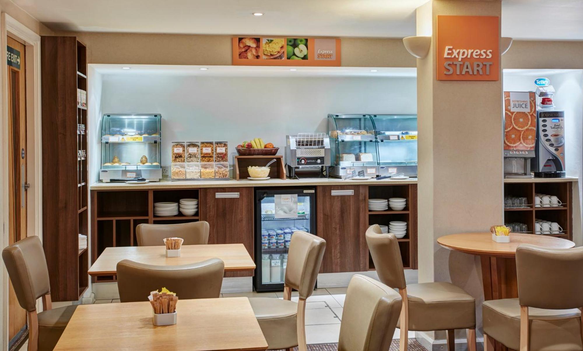Hotel Express Victoria By Ihg London