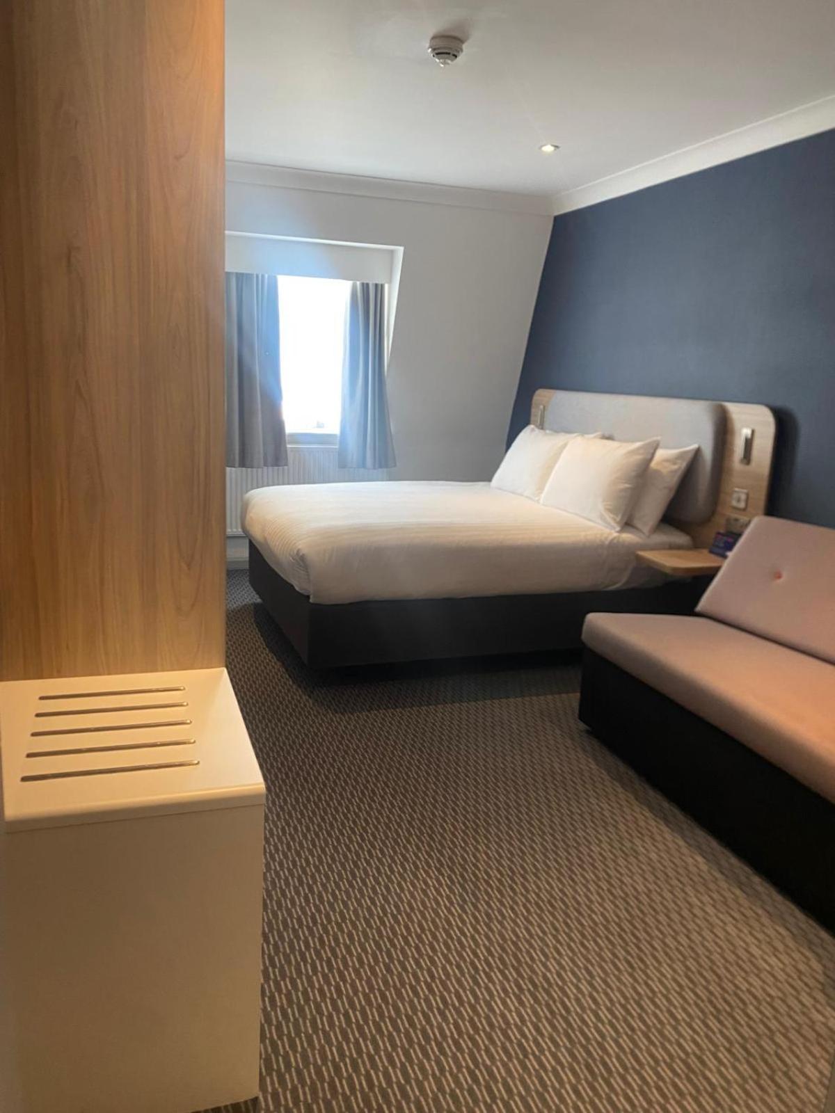 Express Victoria By Ihg